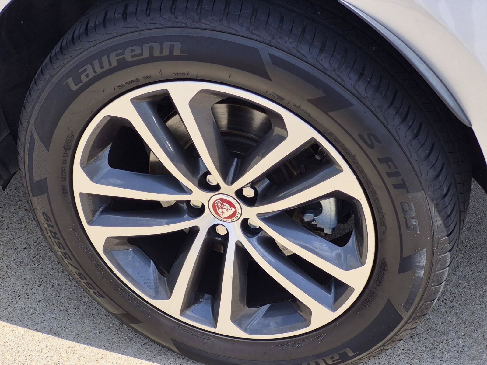 Used 2020 Jaguar F-PACE Premium AWD/4WD image 7