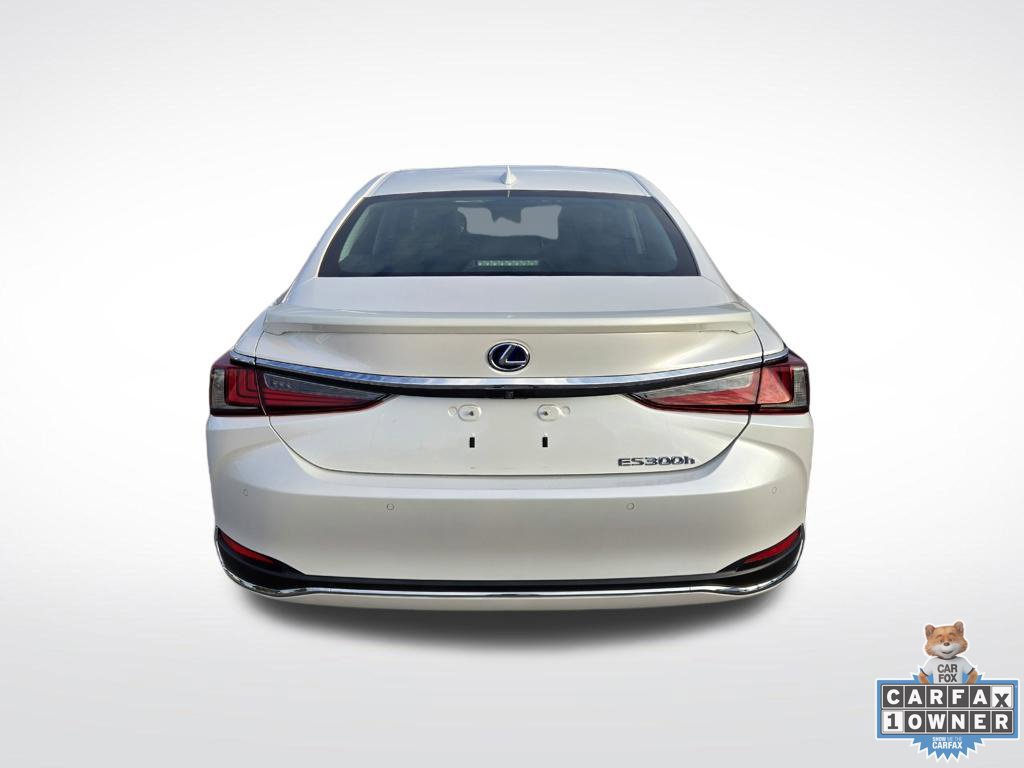 Used 2021 Lexus ES 300h Ultra Luxury w/ Accessory Package FWD image 6