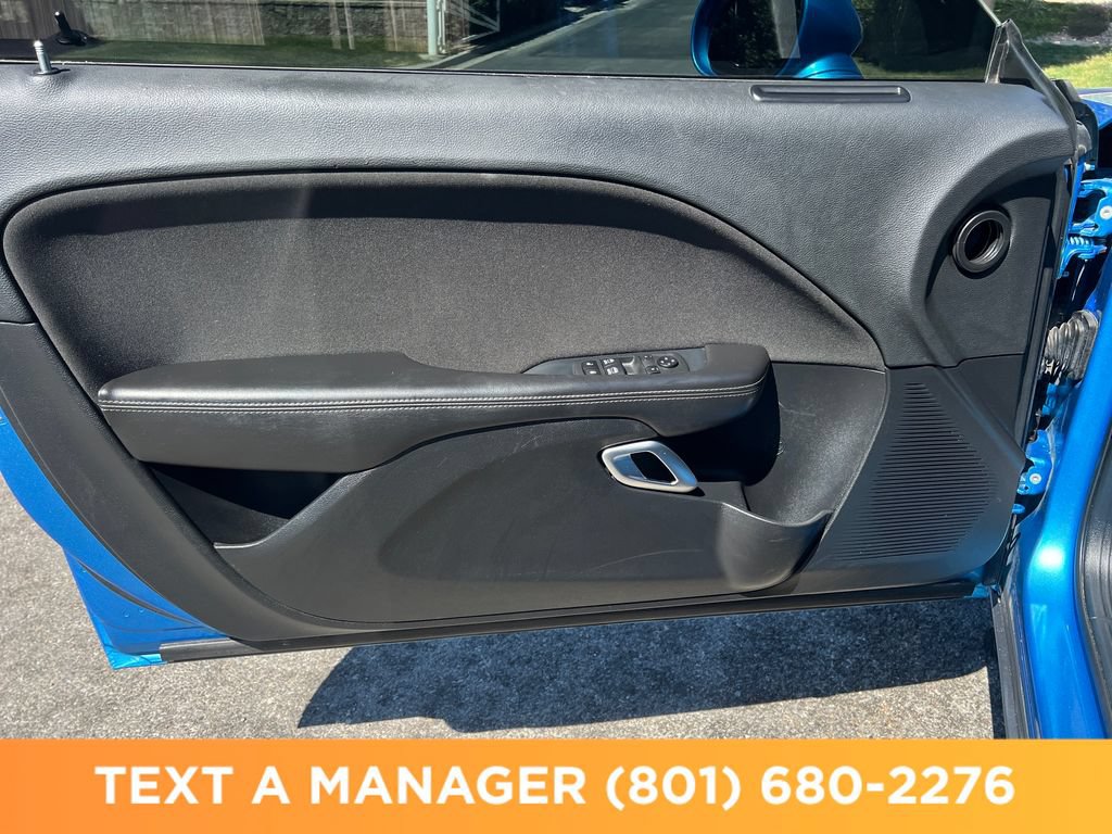 Used 2019 Dodge Challenger SXT RWD image 10