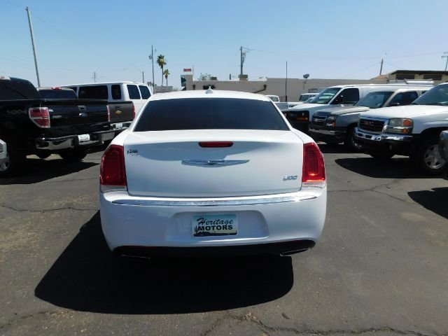 Used 2018 Chrysler 300 Limited image 5