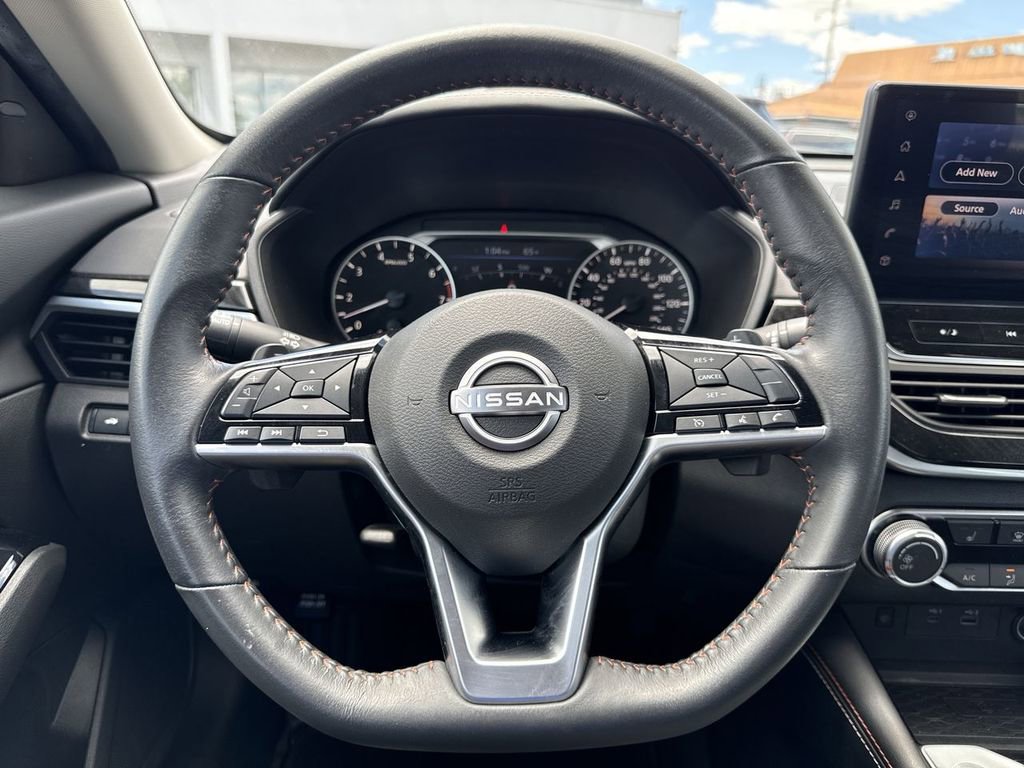 Used 2024 Nissan Altima 2.5 SR w/ SR Premium Package FWD image 23