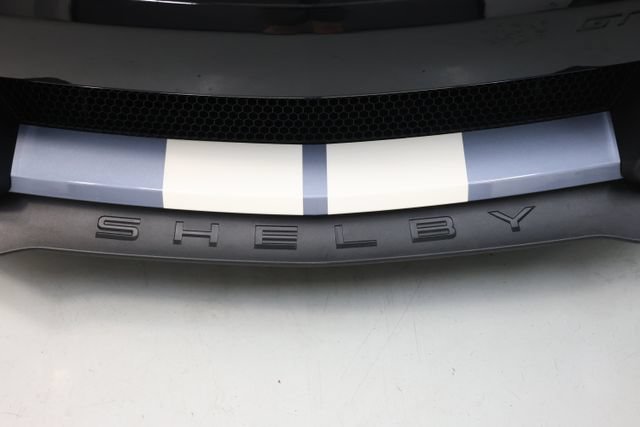 Used 2022 Ford Mustang Shelby GT500 w/ Carbon Fiber Track Pack RWD image 75