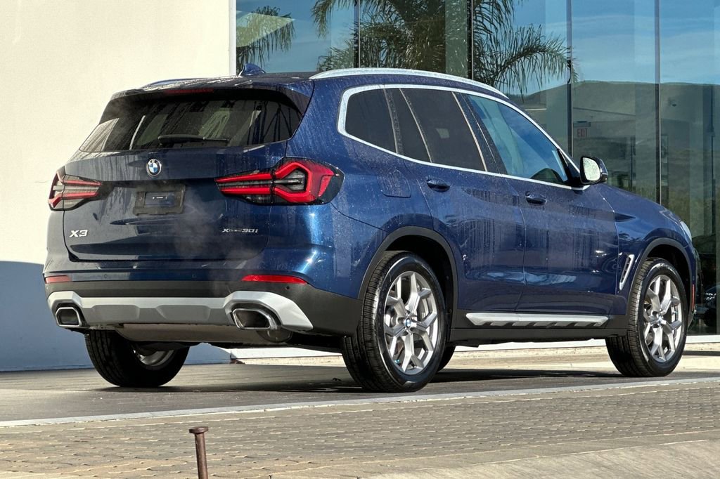 Used 2024 BMW X3 xDrive30i w/ Convenience Package image 3