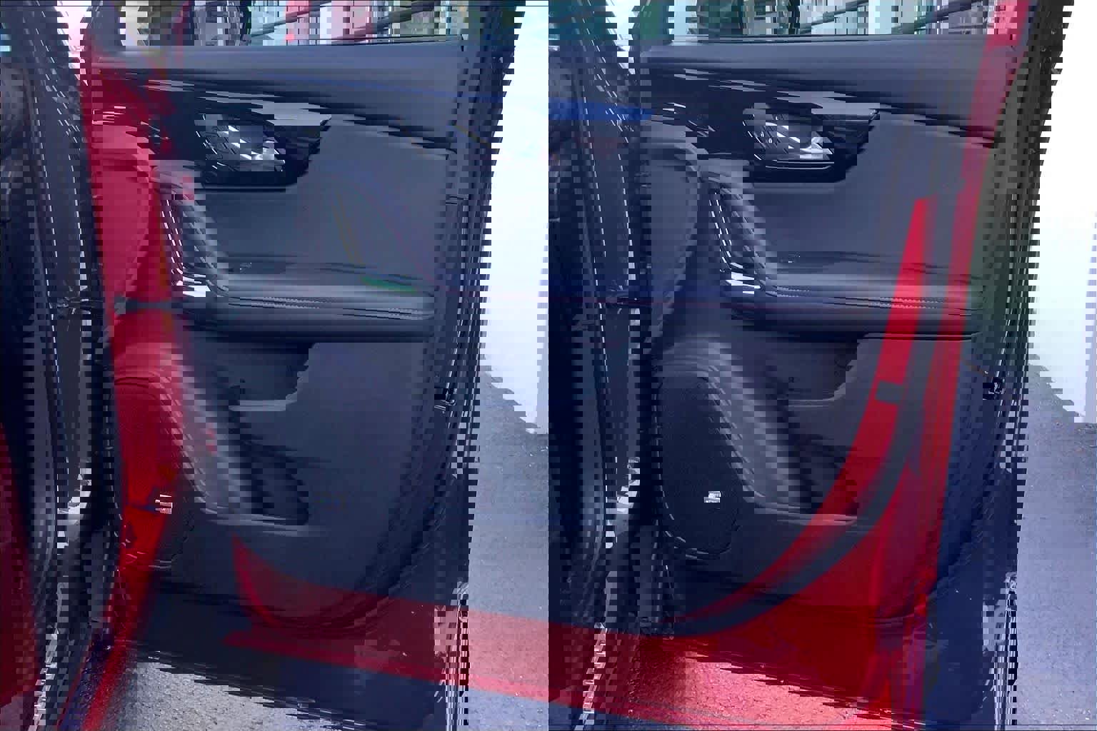 Used 2025 Chevrolet Blazer RS image 24