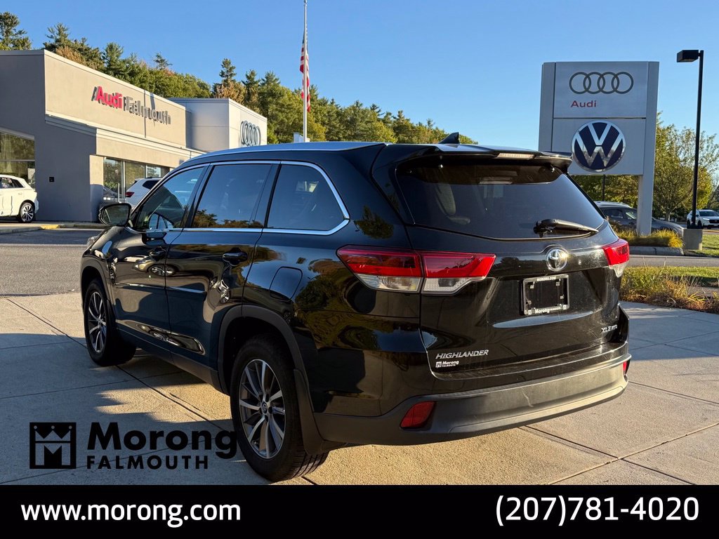Used 2019 Toyota Highlander XLE AWD/4WD image 12