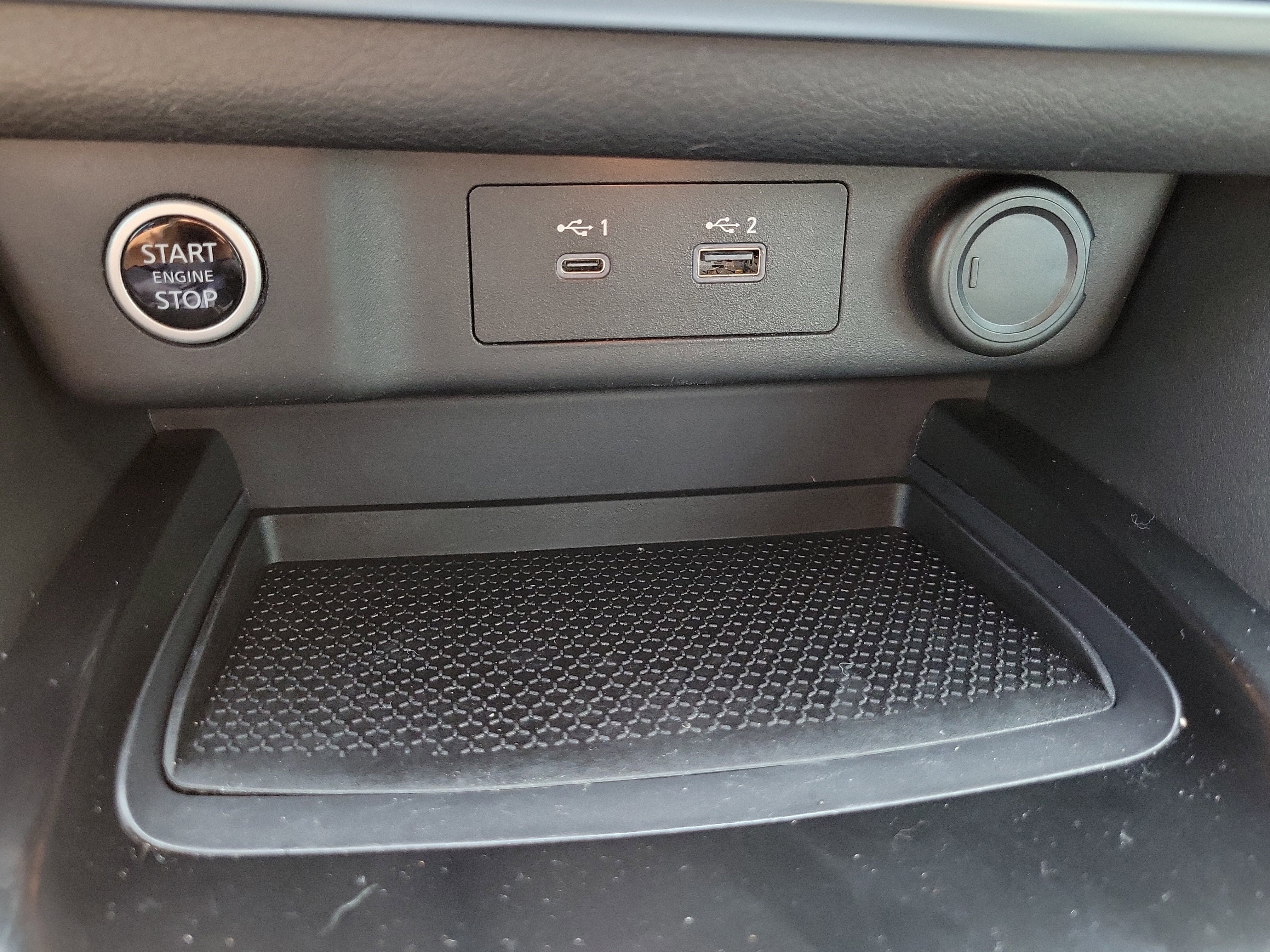 Certified 2021 Nissan Rogue SV FWD image 28