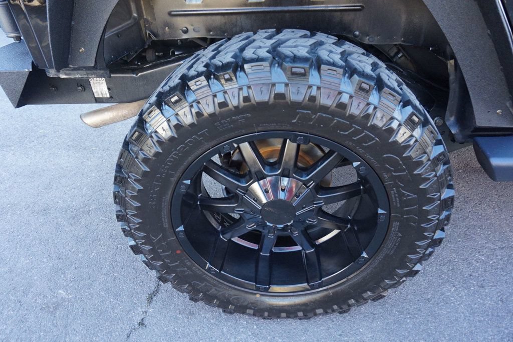Used 2018 Jeep Wrangler Unlimited Sahara AWD/4WD image 15