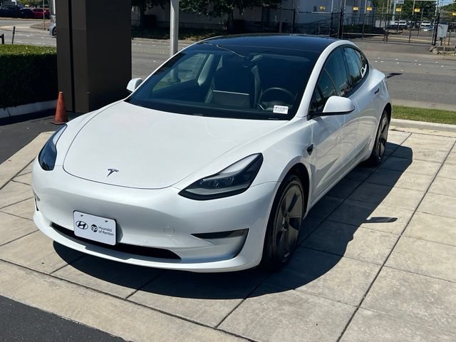 Used 2021 Tesla Model 3 Standard Range Plus RWD image 3