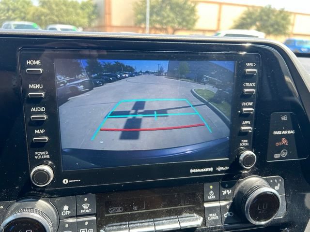 Used 2022 Toyota Highlander XLE FWD image 14