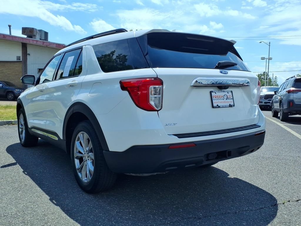 Used 2023 Ford Explorer XLT w/ Equipment Group 202A AWD/4WD image 23