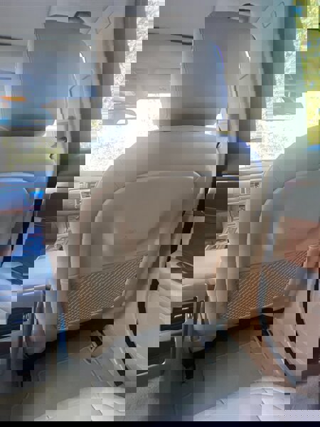 Used 2010 Jaguar XF Luxury image 30