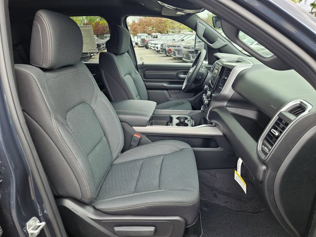 New 2026 RAM 1500 Express AWD/4WD image 16