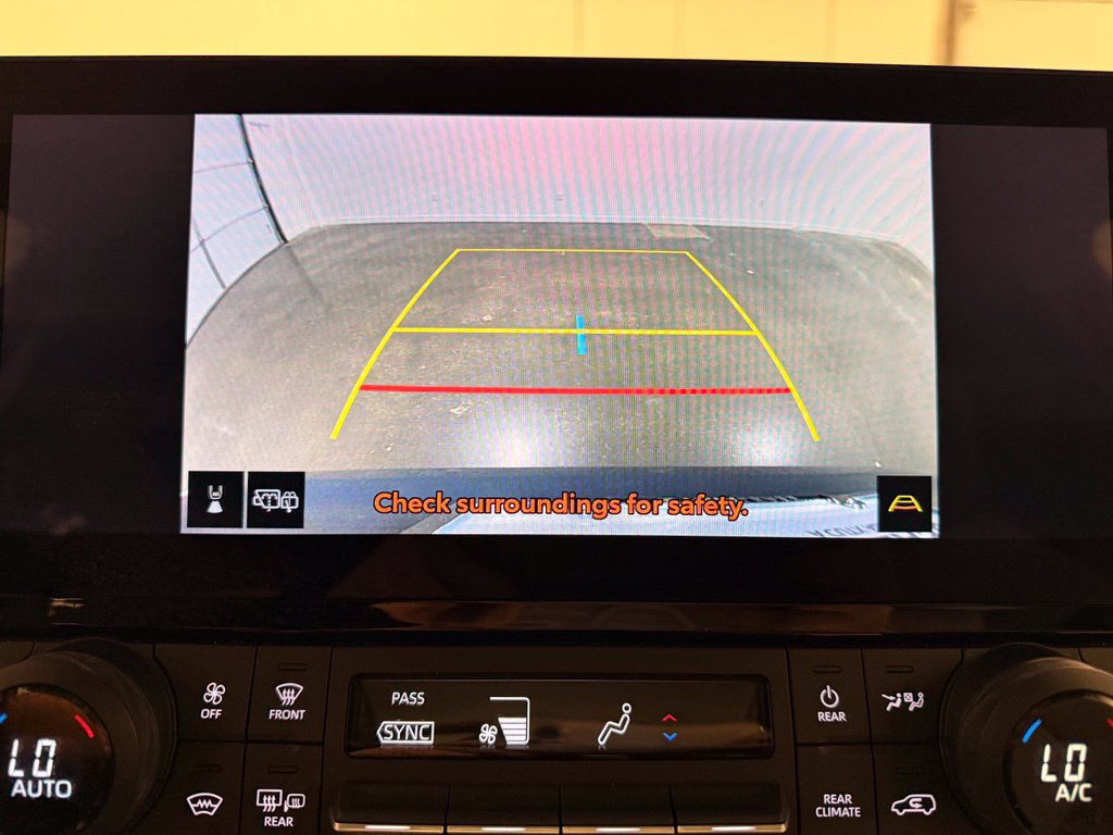 Used 2024 Toyota Grand Highlander AWD image 26