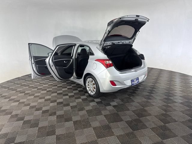 Used 2016 Hyundai Elantra GT FWD image 18