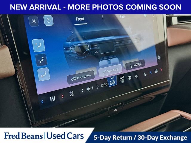 Used 2025 Lincoln Navigator Reserve image 18