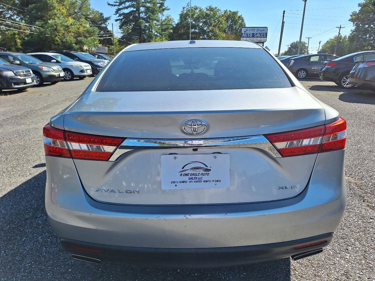Used 2015 Toyota Avalon XLE Touring FWD image 6