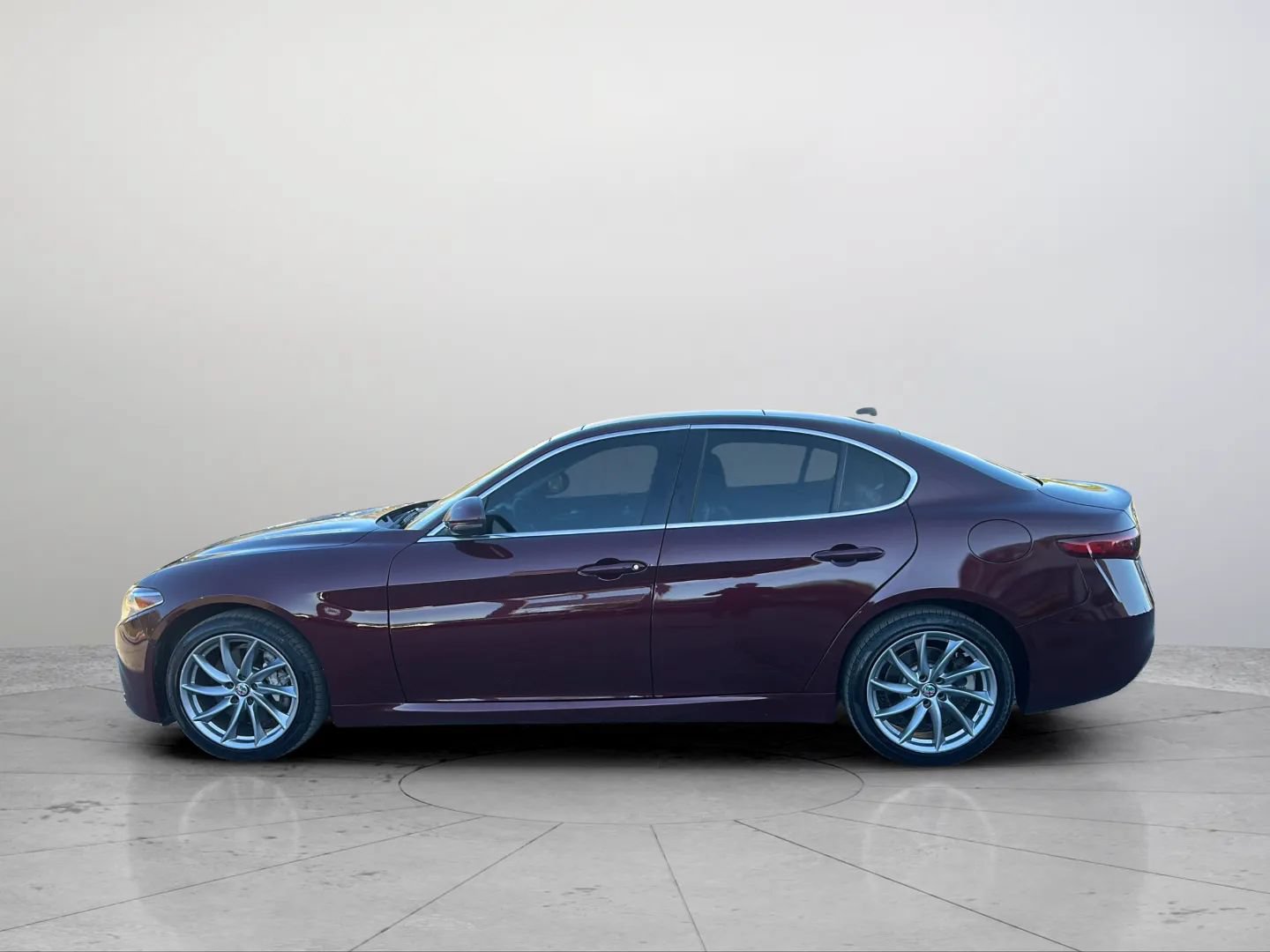 Used 2017 Alfa Romeo Giulia Ti AWD/4WD image 10
