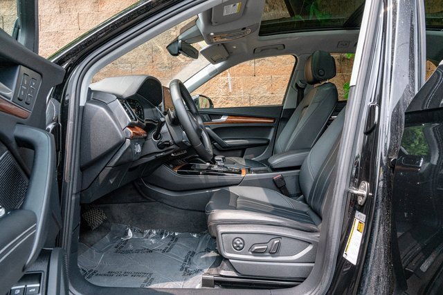Used 2021 Audi Q5 e Premium Plus w/ Premium Plus Package image 10