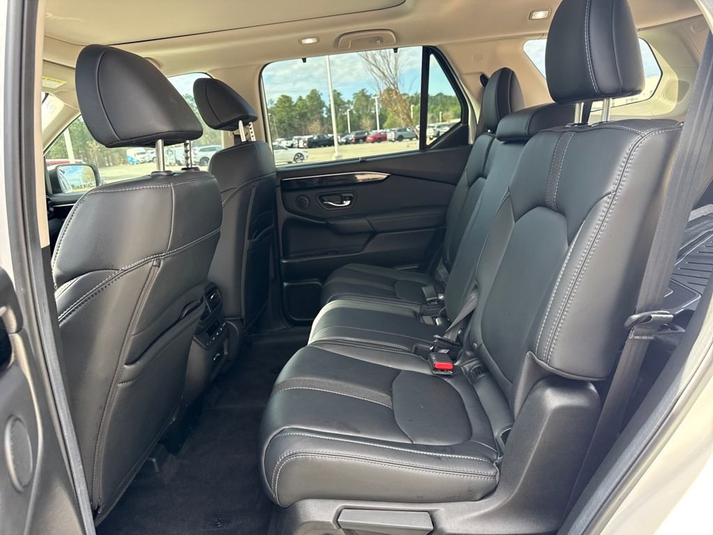 Used 2025 Honda Pilot Touring image 26