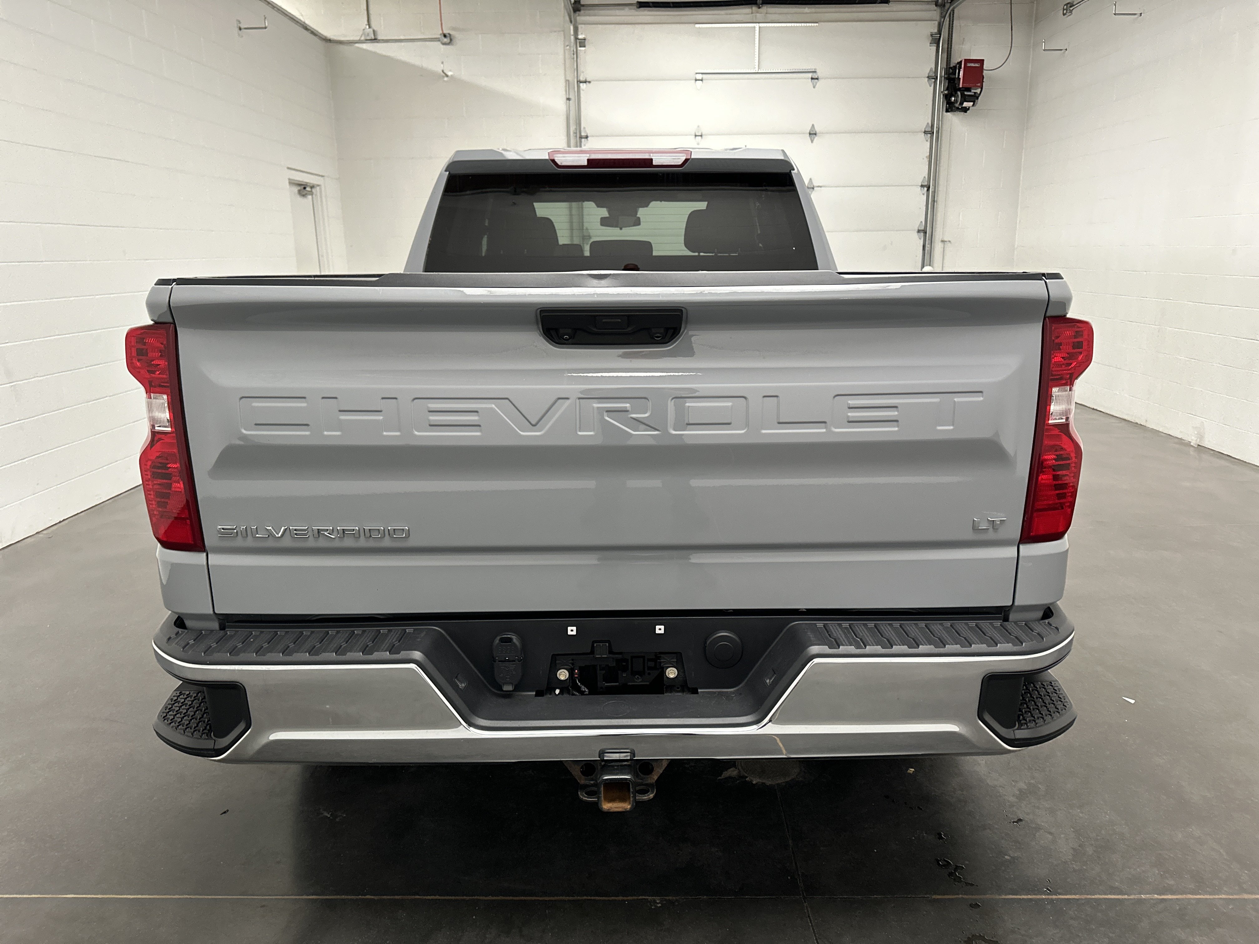 Used 2024 Chevrolet Silverado 1500 LT AWD/4WD image 8