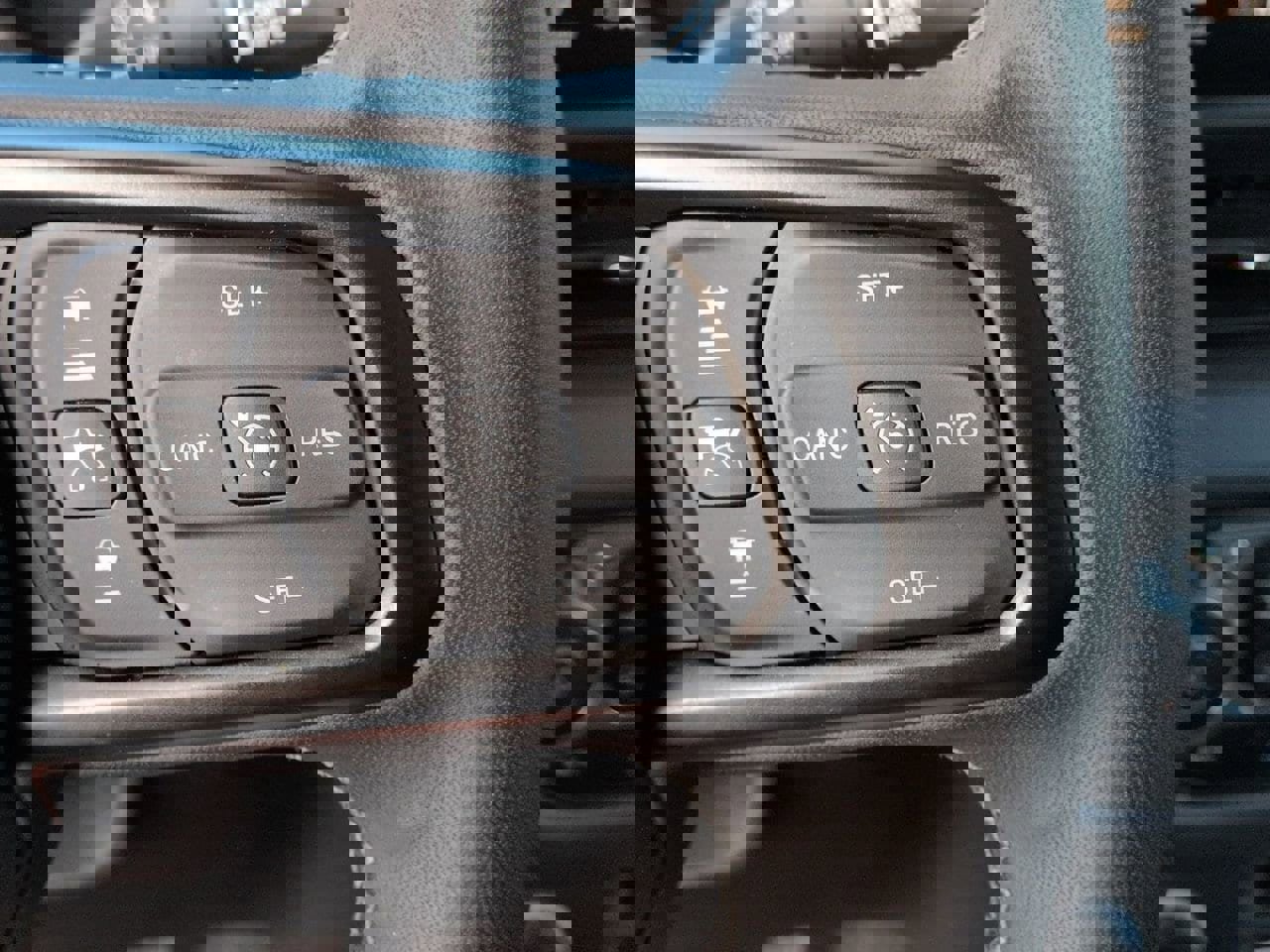 Used 2025 Jeep Wrangler Unlimited Rubicon 4xe w/ Convenience Group image 13