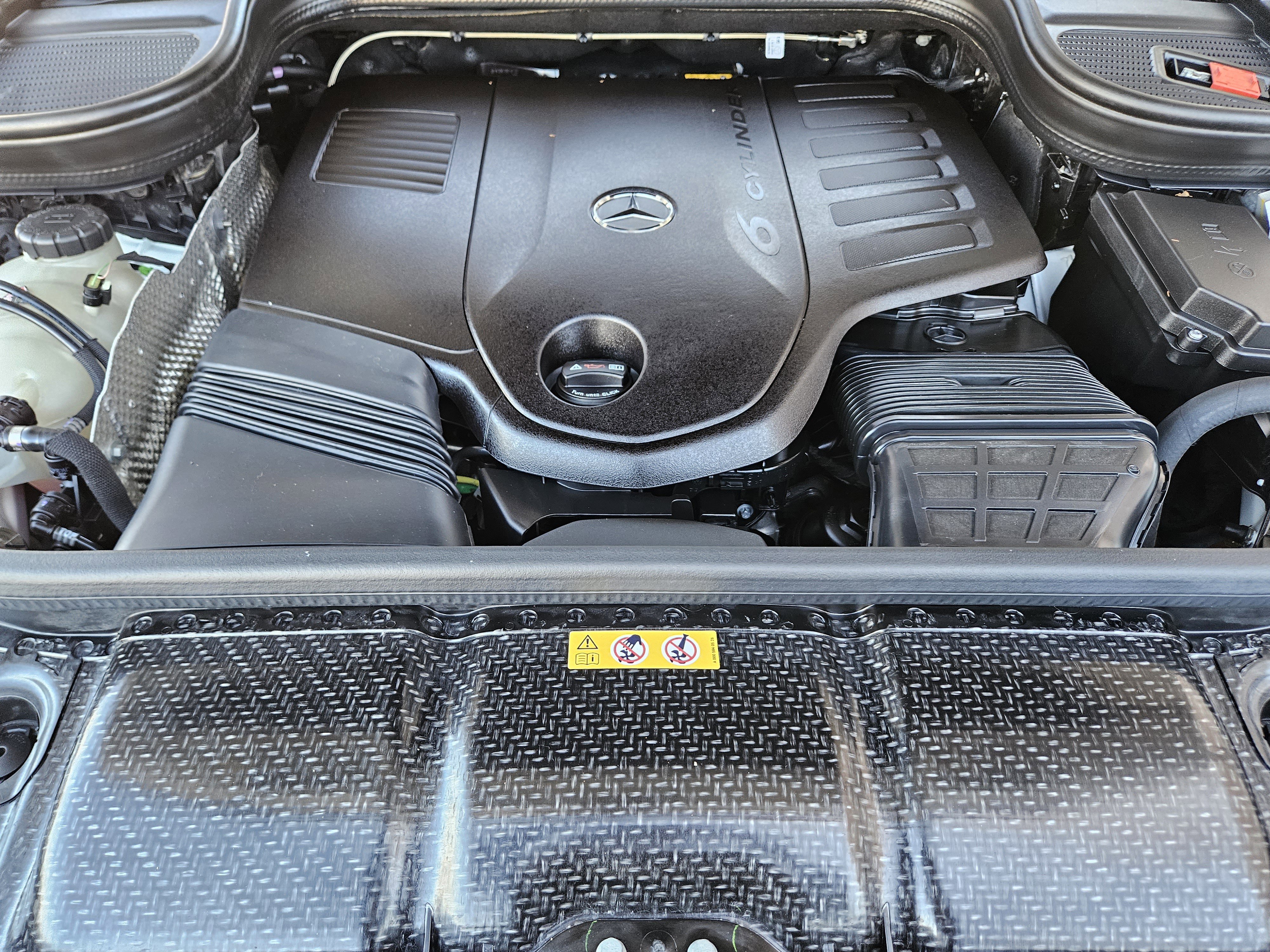 Certified 2025 Mercedes-Benz GLS 450 4MATIC image 32