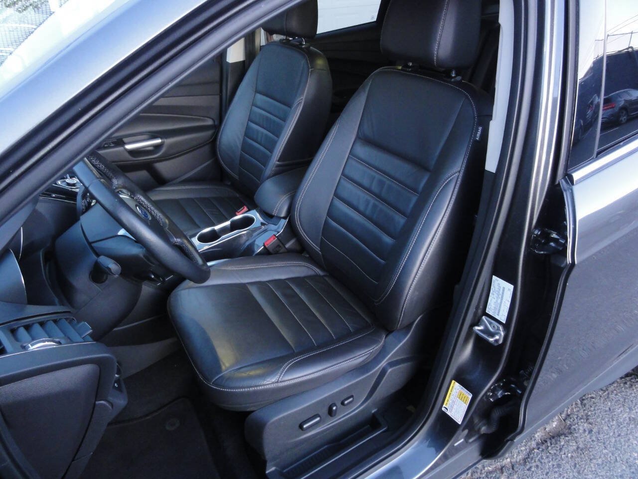 Used 2016 Ford Escape Titanium AWD/4WD image 7