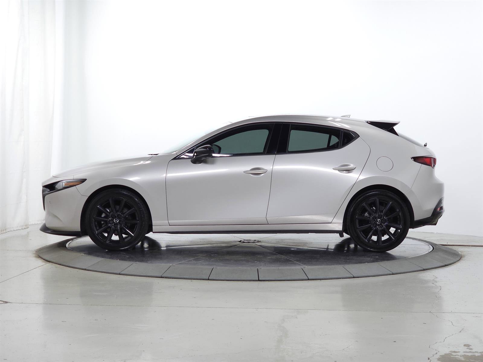 Used 2023 MAZDA MAZDA3 Hatchback w/Premium Plus Pkg AWD/4WD image 5