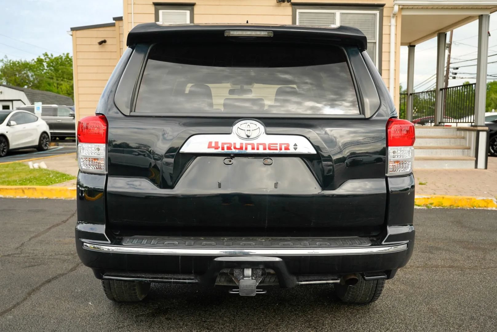 Used 2010 Toyota 4Runner Limited AWD/4WD image 6