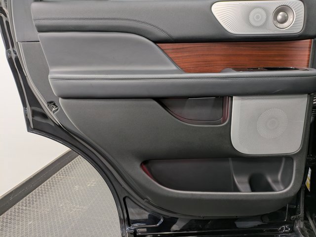 Used 2022 Lincoln Navigator Reserve image 20