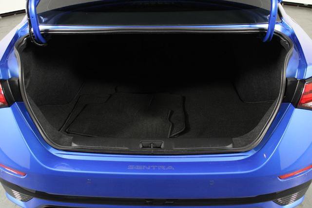 Certified 2025 Nissan Sentra SR FWD image 18