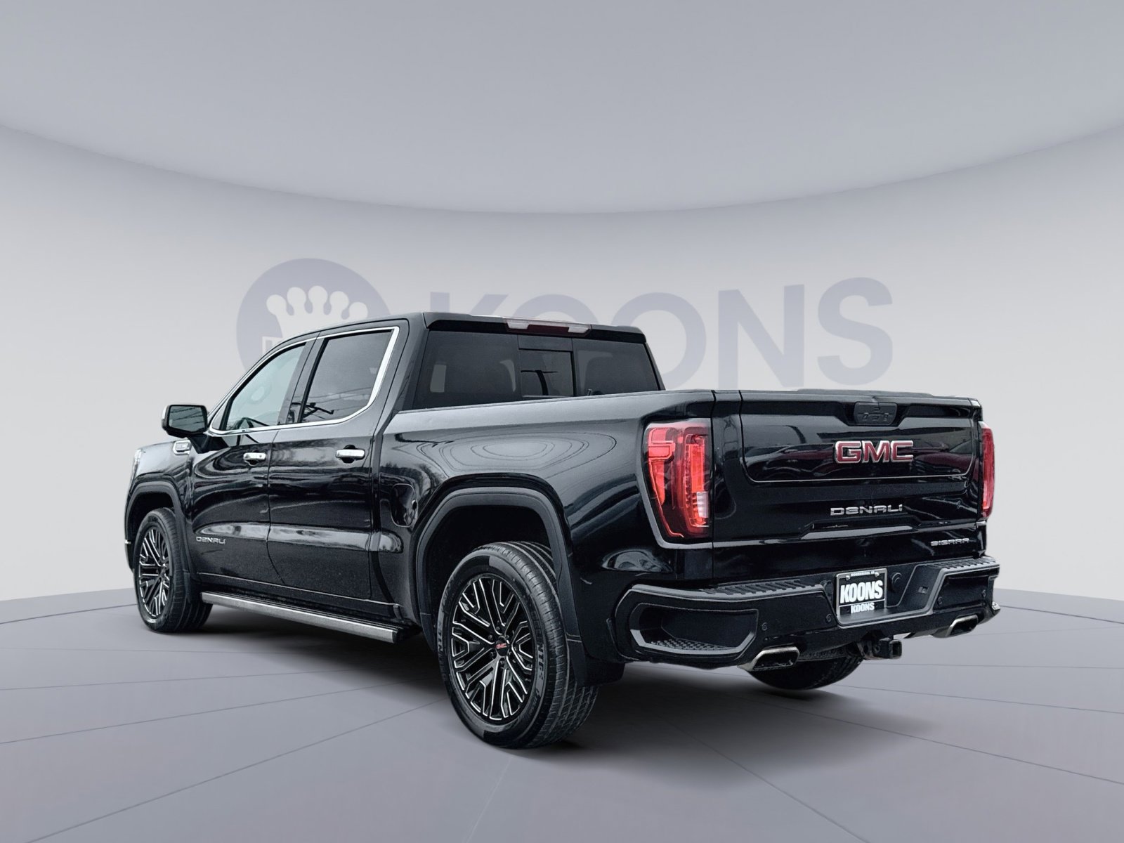 Used 2022 GMC Sierra 1500 Denali w/ Denali Premium Package image 4