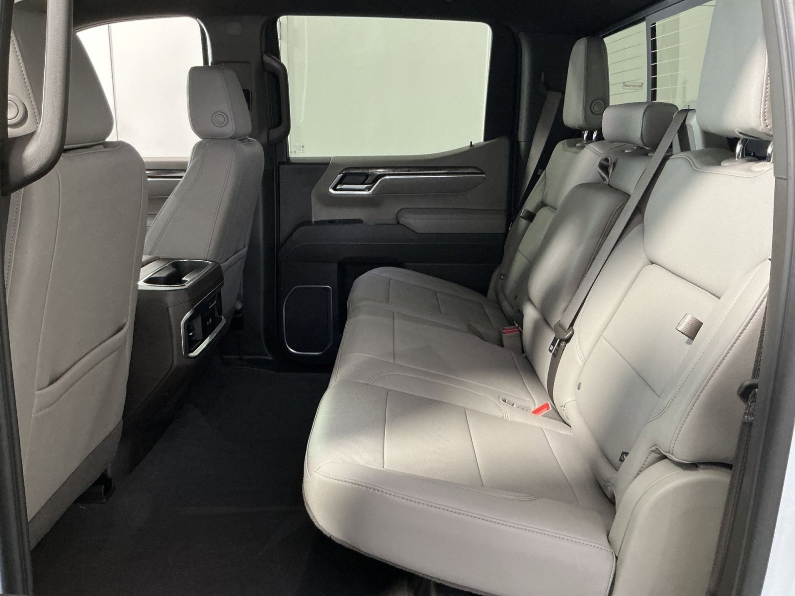 Used 2026 Chevrolet Silverado 1500 LTZ image 31