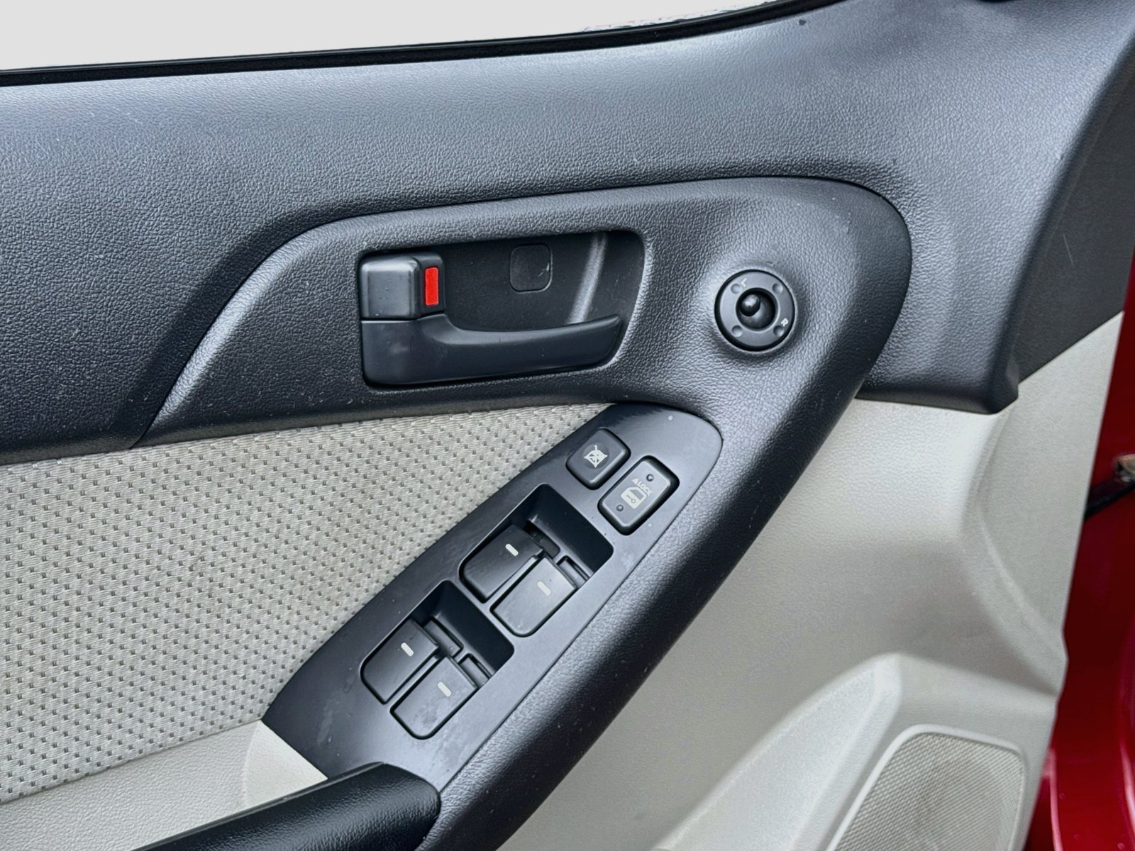 Used 2012 Kia Forte EX FWD image 10
