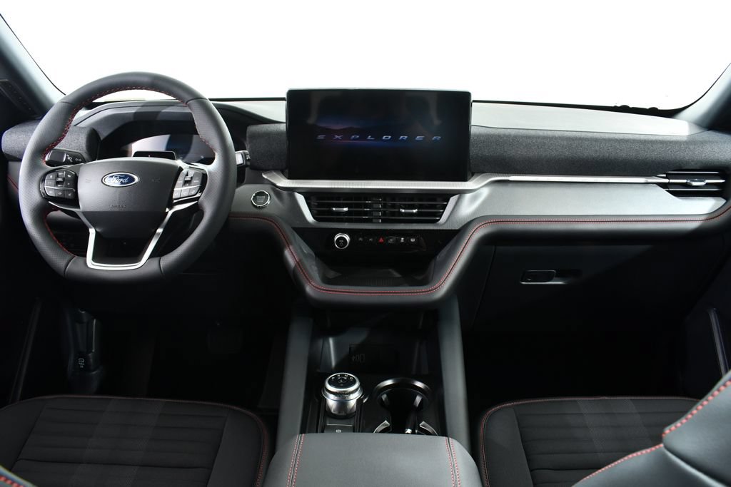 New 2026 Ford Explorer ST-Line w/ ST-Line Street Pack AWD/4WD image 7