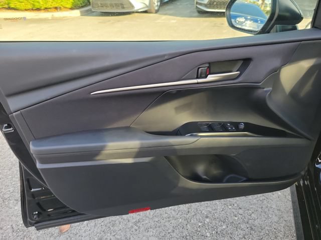 Used 2025 Toyota Camry LE w/ Convenience Package FWD image 12
