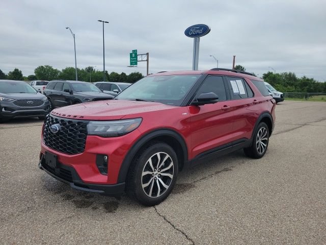 Used 2025 Ford Explorer ST-Line AWD/4WD image 18