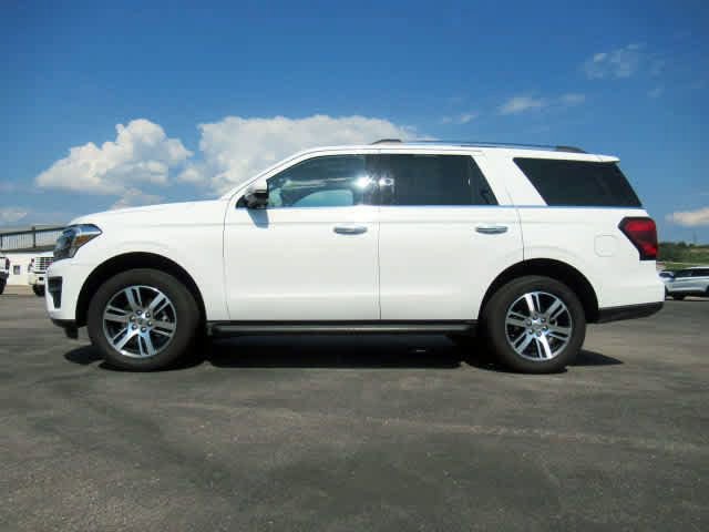 Used 2024 Ford Expedition Limited image 2