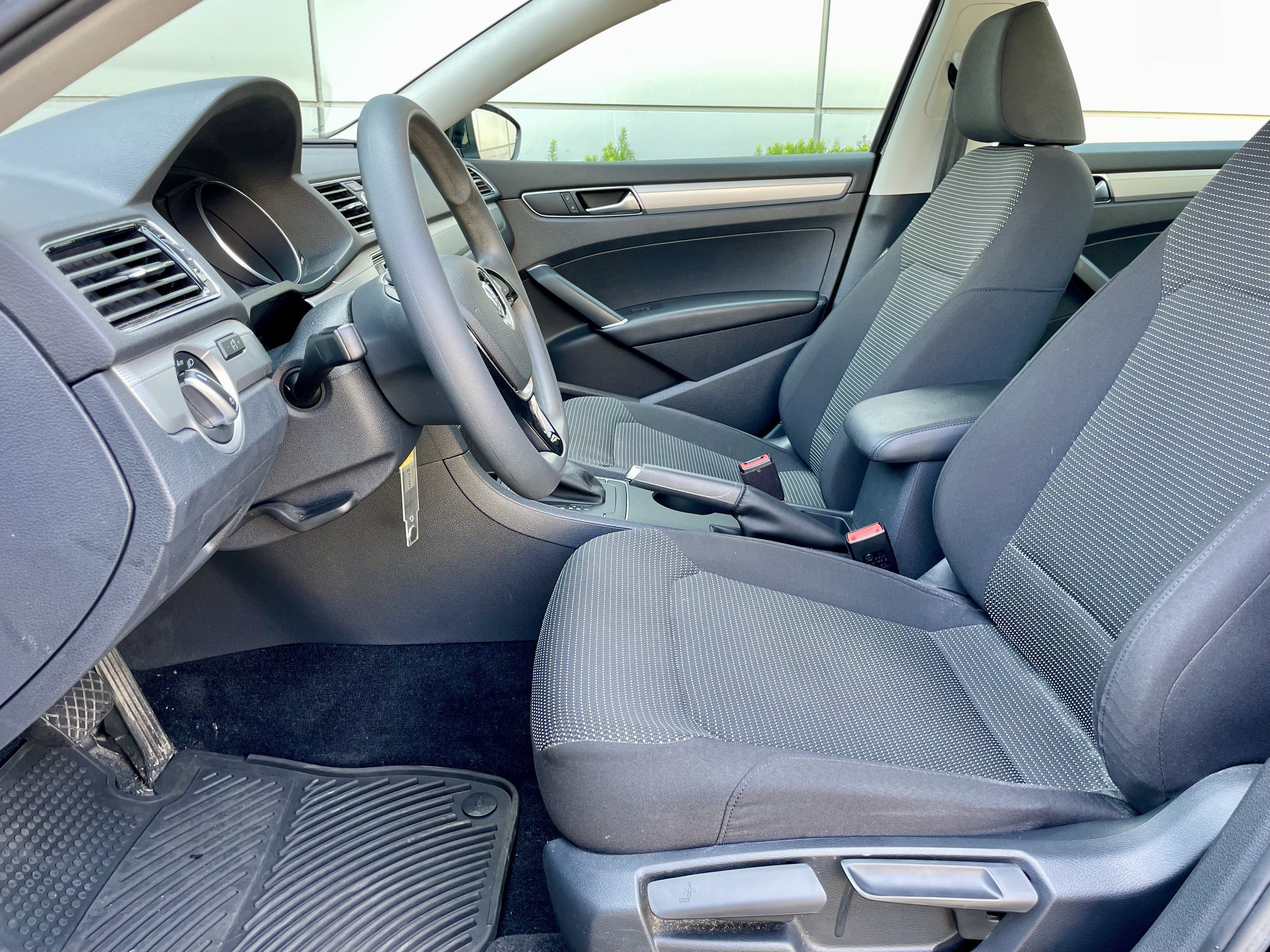 Used 2017 Volkswagen Passat 1.8T S FWD image 14