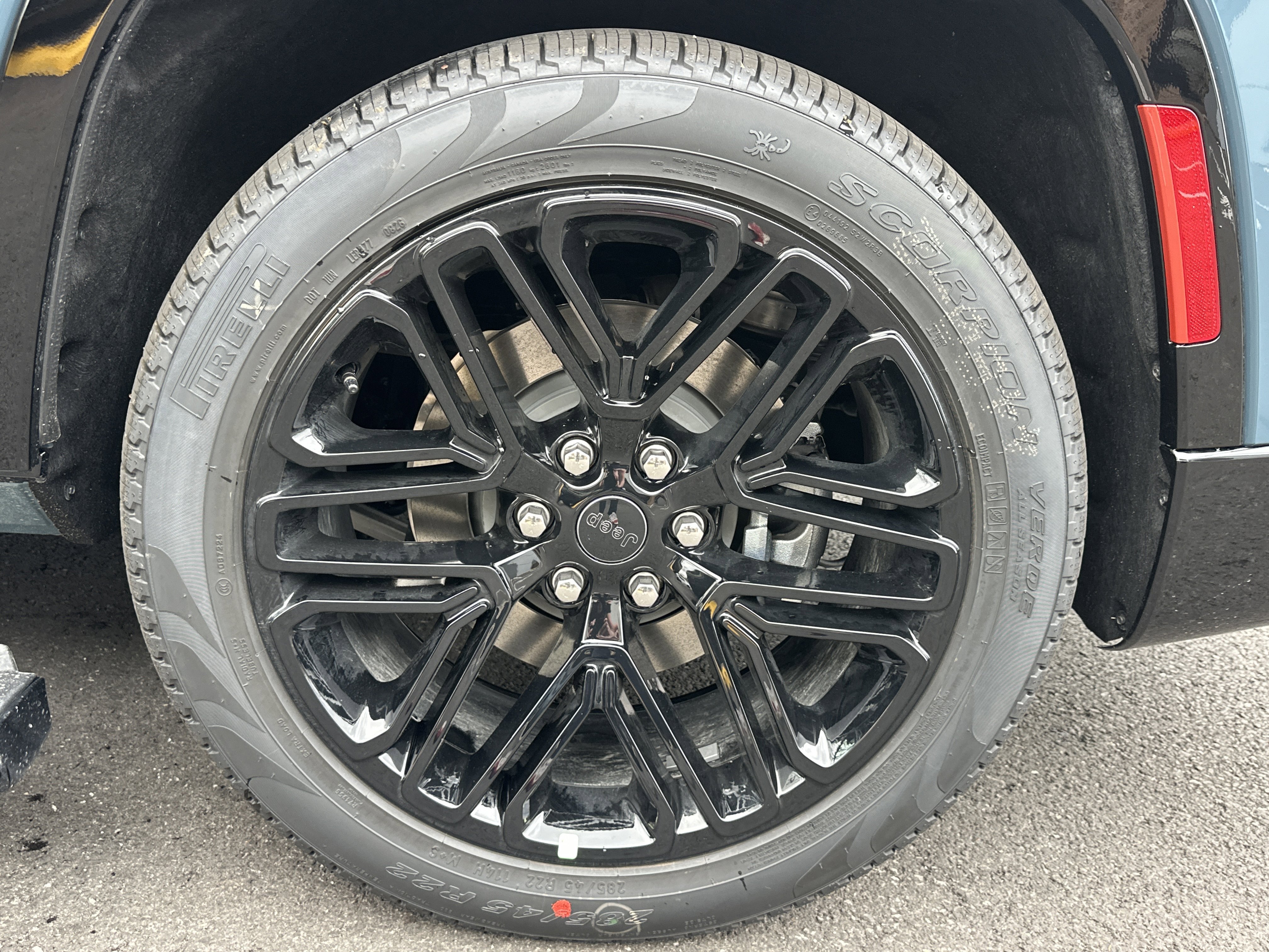 New 2026 Jeep Grand Wagoneer Limited AWD/4WD image 36