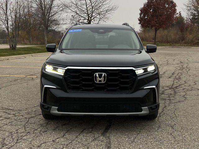 Certified 2025 Honda Pilot Elite image 17