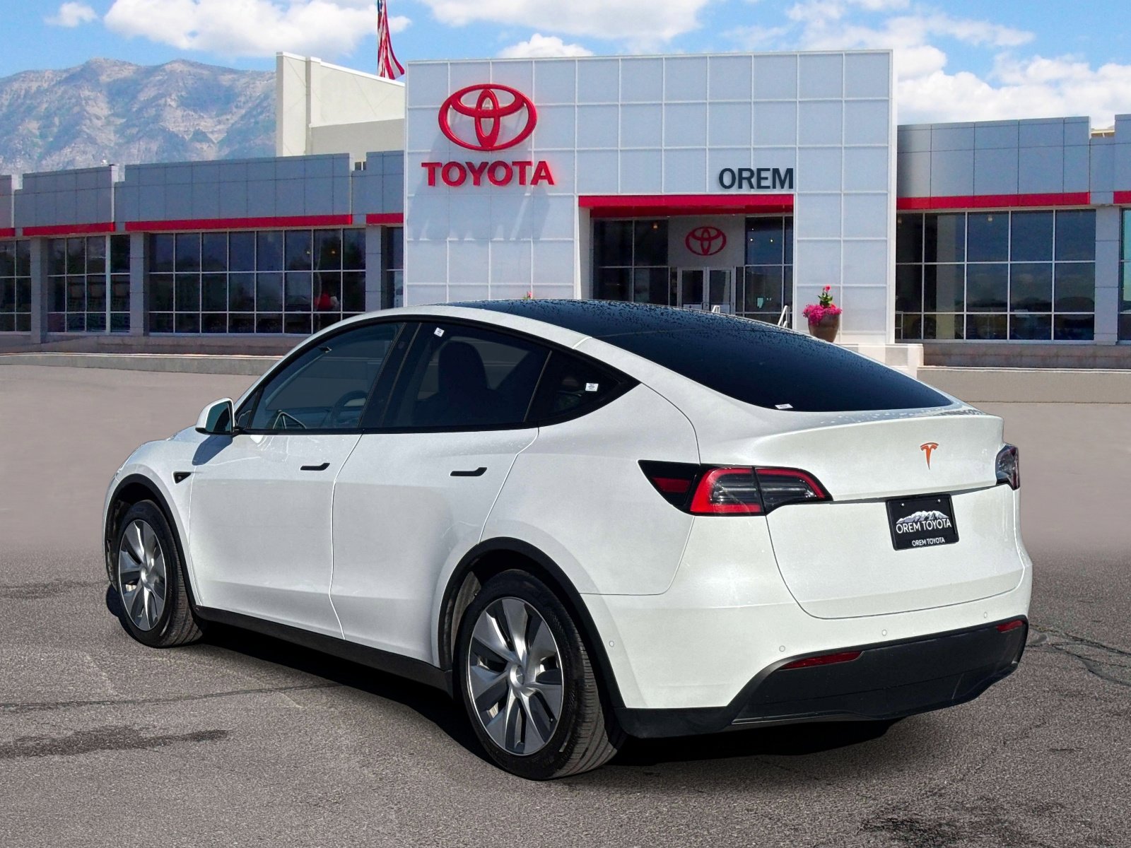 Used 2021 Tesla Model Y 2WD image 5