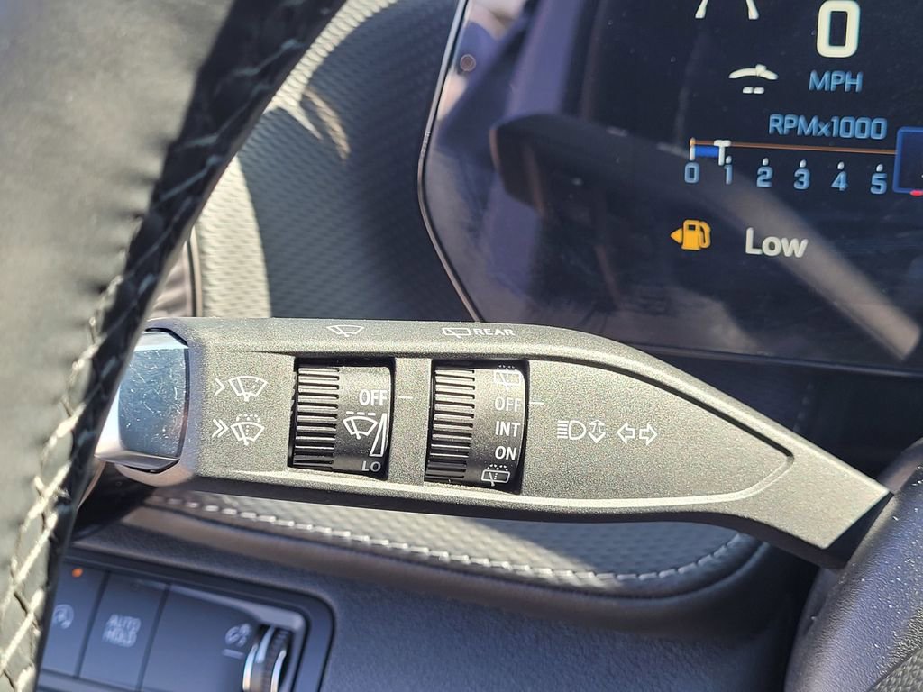 Used 2025 Chevrolet Equinox LT FWD image 16