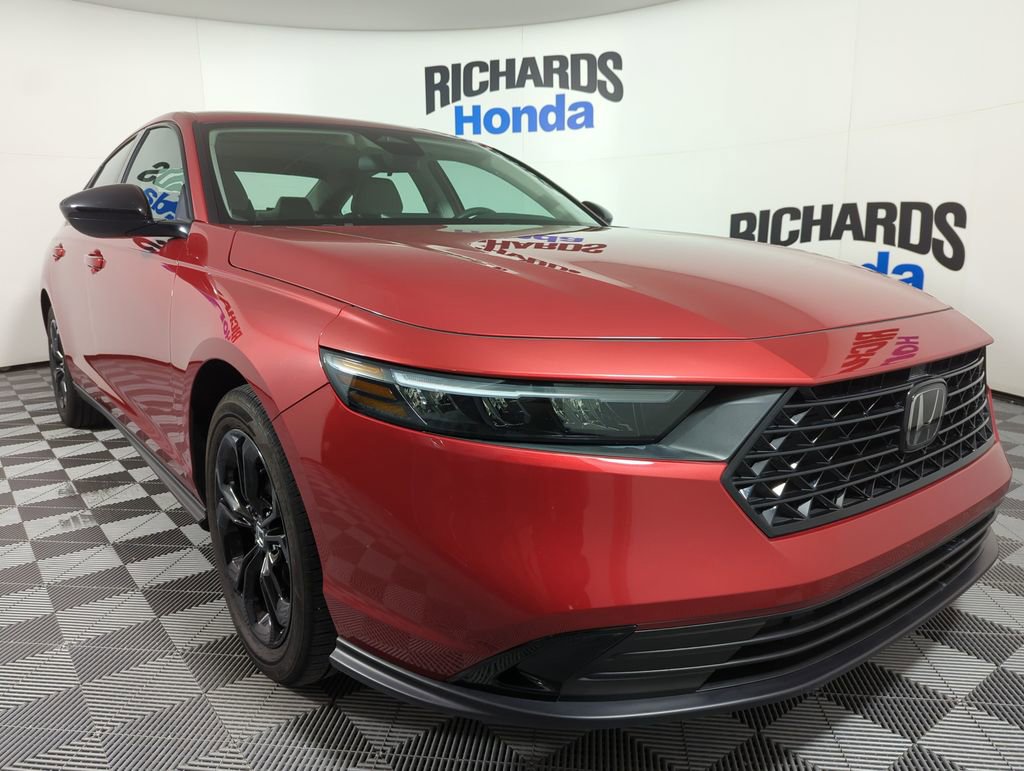 Certified 2025 Honda Accord SE image 7