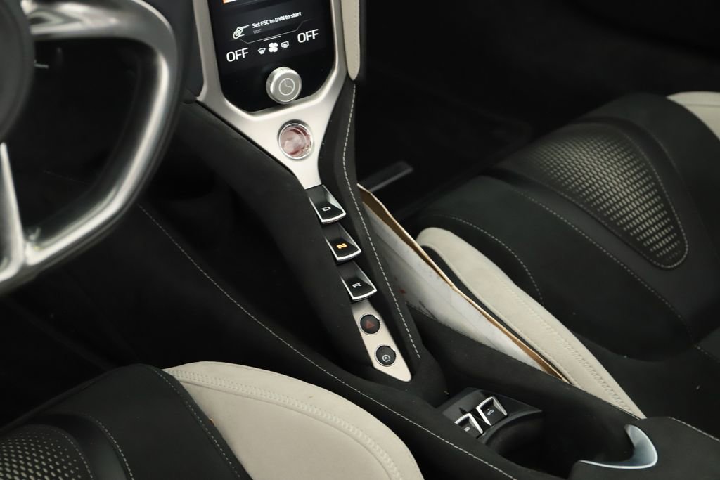 Used 2024 McLaren 750S Spider RWD image 19