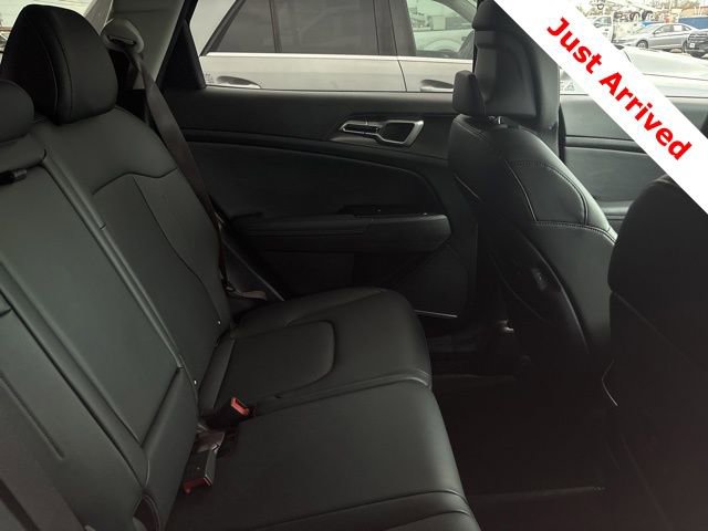 Used 2023 Kia Sportage EX image 9