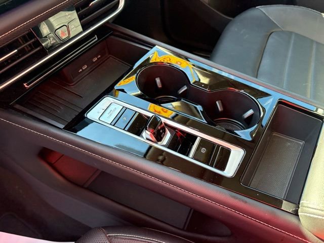 Used 2025 Volkswagen Atlas SEL image 22