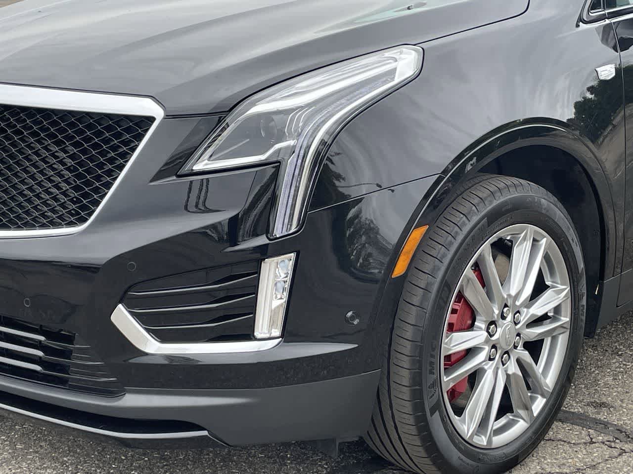 Used 2024 Cadillac XT5 Sportv w/ Technology Package AWD/4WD image 39