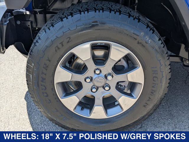 Used 2018 Jeep Wrangler Unlimited Sahara w/ Uconnect 4C Nav & Sound Group AWD/4WD image 9