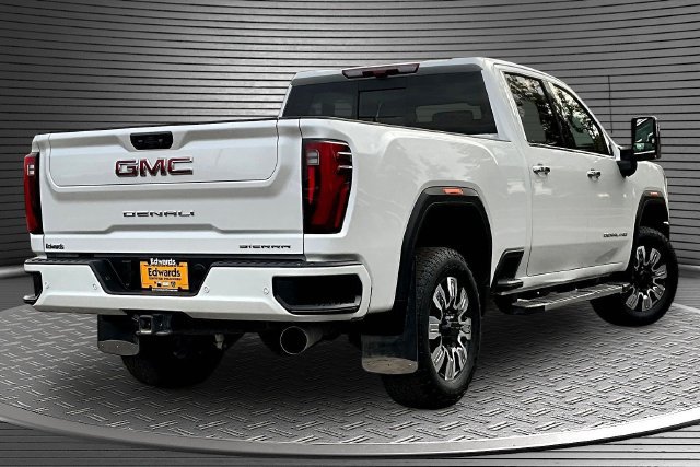 Used 2025 GMC Sierra 2500 Denali w/ Technology Package AWD/4WD image 6